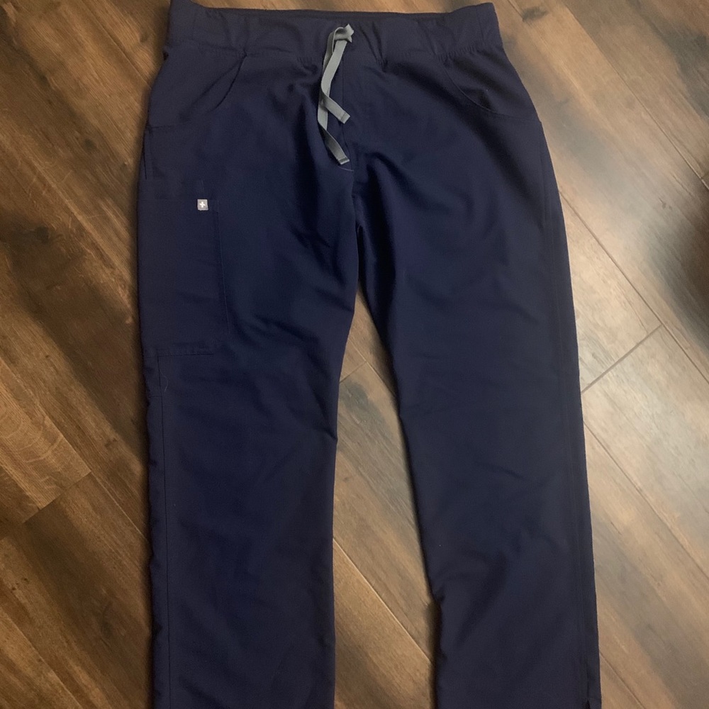 Women’s Large Figs Navy scrub pants